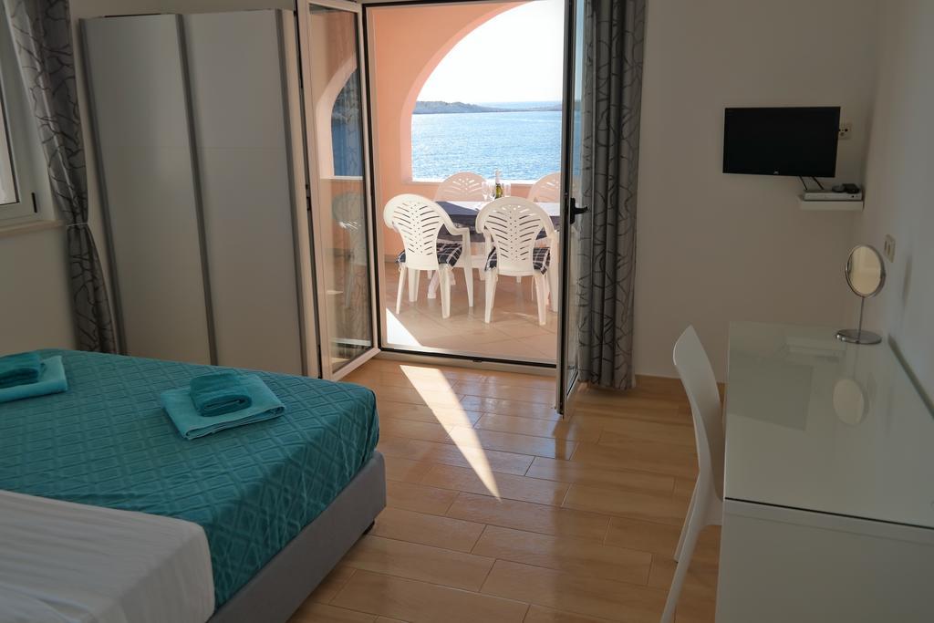 Direkt Am Meer-Apartments Puntaplanka Rogoznica  Eksteriør billede