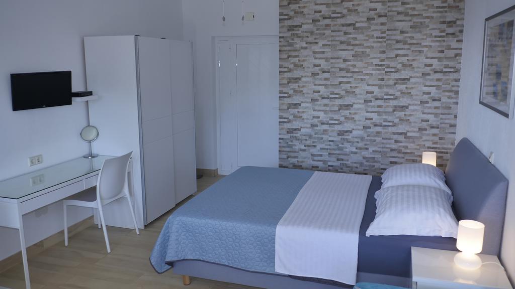 Direkt Am Meer-Apartments Puntaplanka Rogoznica  Eksteriør billede